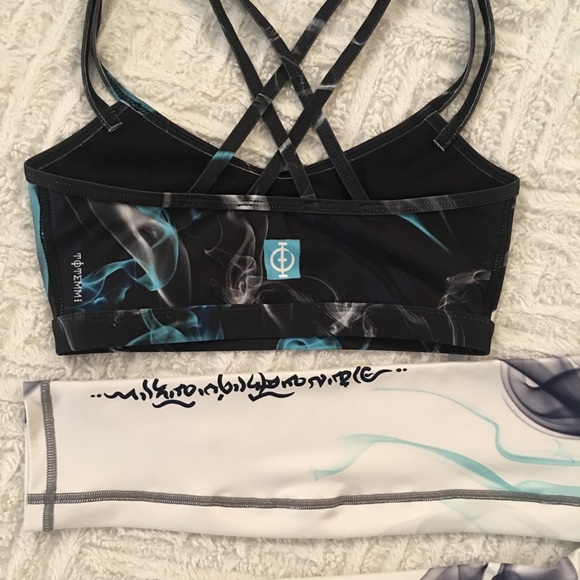 ☄NWT Totemmi Ink Swirl Yoga Set🌊 - Picture 4 of 5